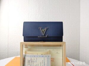 Louis Vuitton Capucines Wallet Taurillon Leather